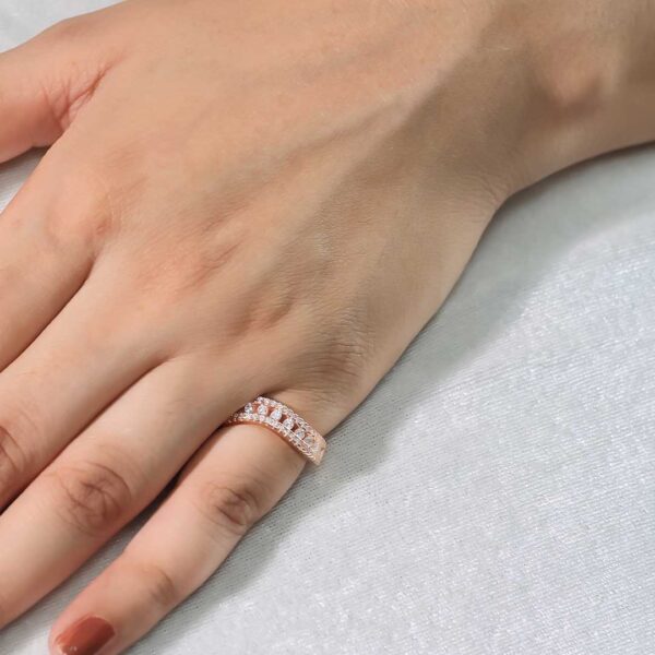 SparkleFlow Rosegold Ring
