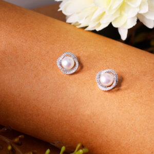 Radiant Shell Pearl Studs