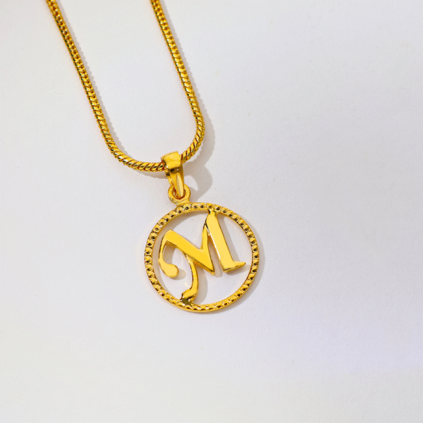 Grace Glow – M Pendant