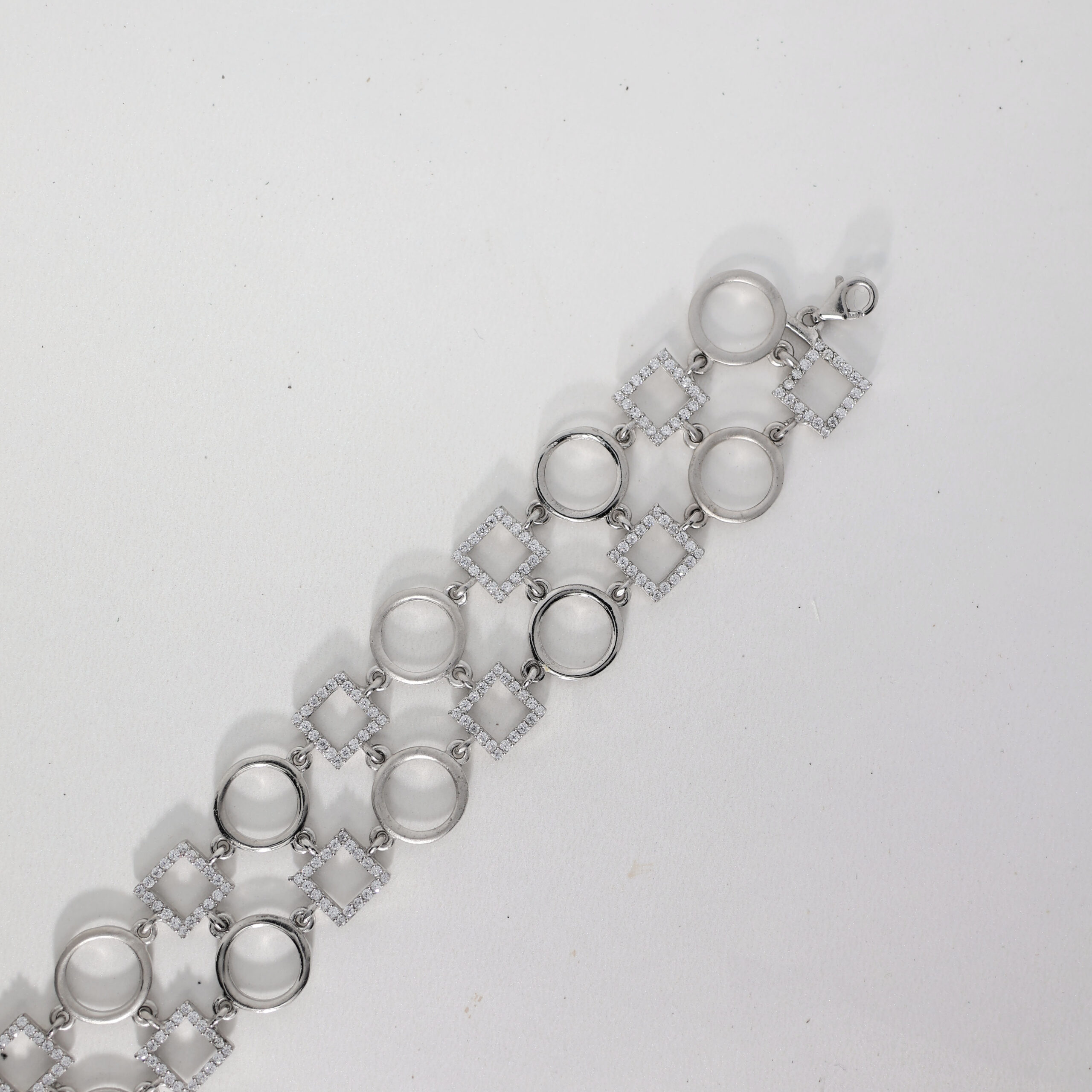 Spark Link Solitaire Bracelet - Image 4