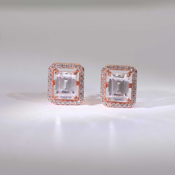 Eternal Glow Rosegold Studs