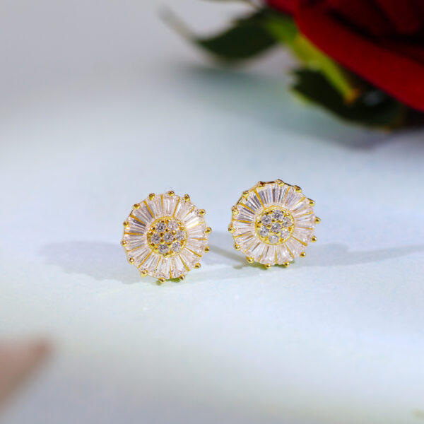 True Shine Rosegold Studs - Image 4