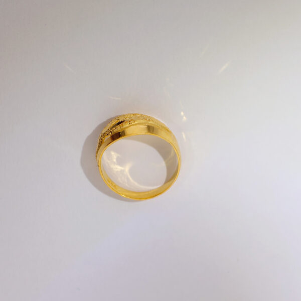 Velvet Glow Ladies Ring - Image 2