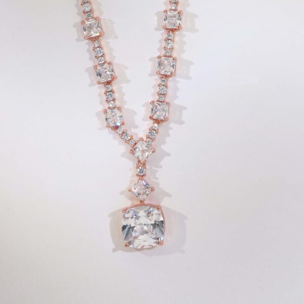 Starluxe Solitaire Rosegold Necklace - Image 2