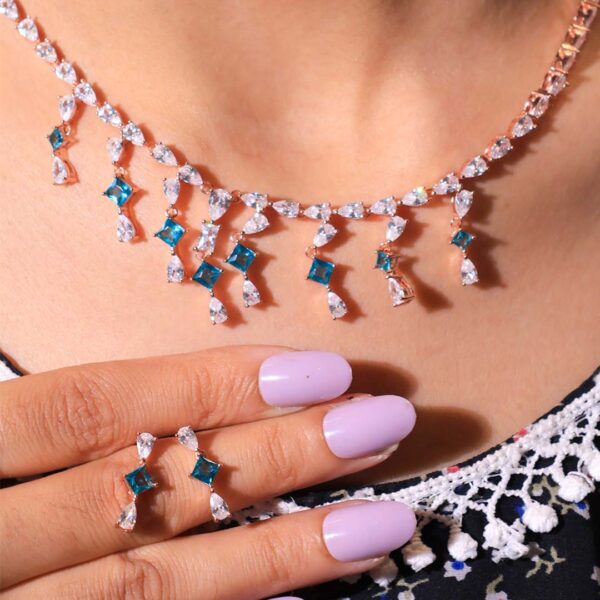 CrystalCascade Rosegold Pandent Set