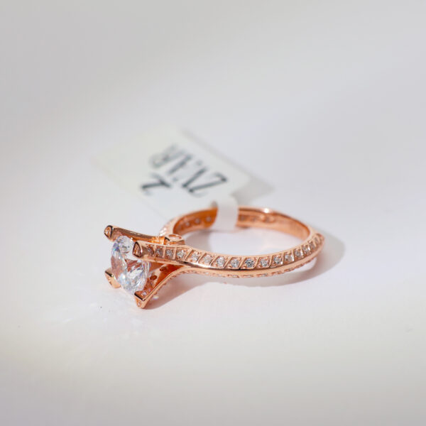 Elaré Solitaire Rosegold Ring - Image 4