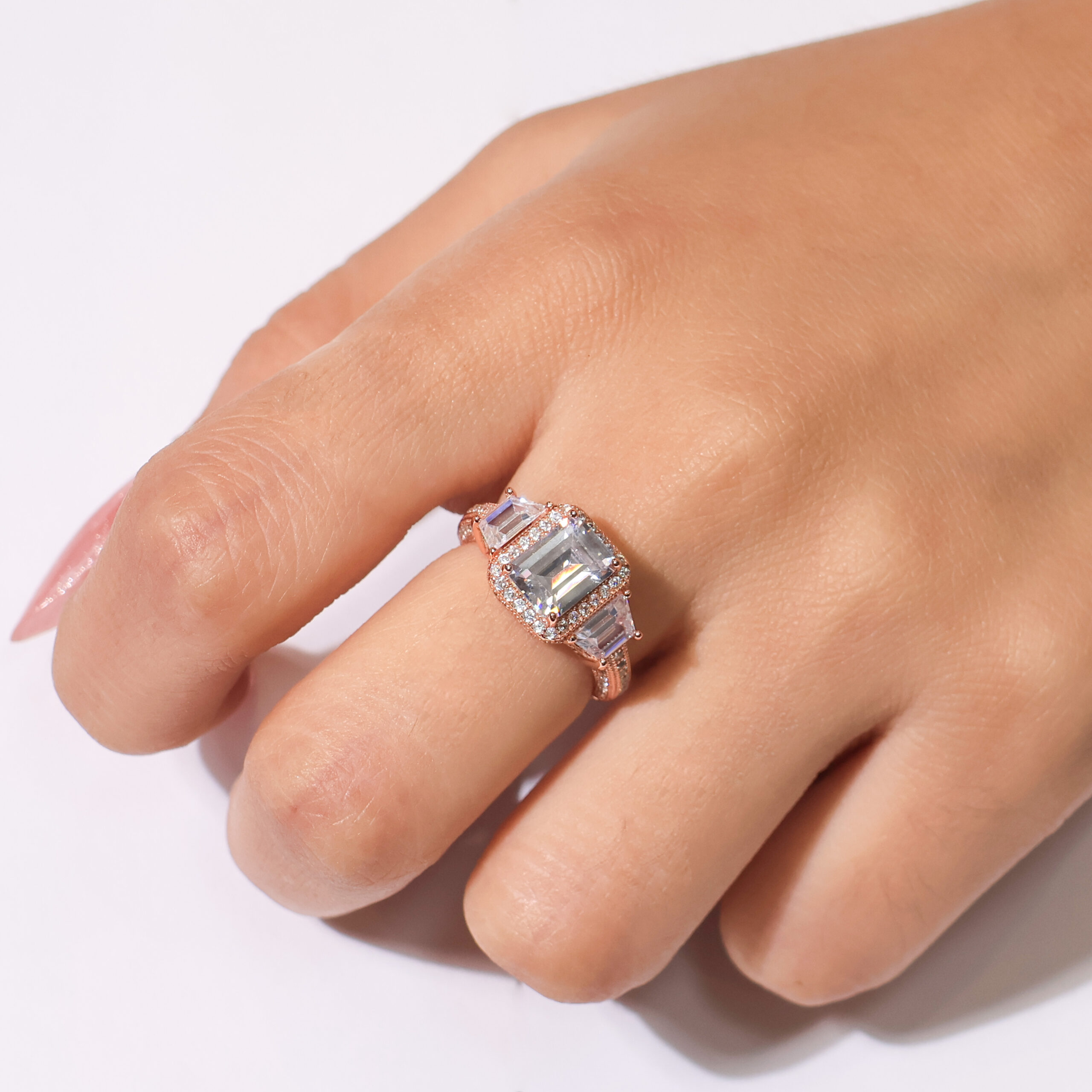 Elaris Regal Rosegold Ring