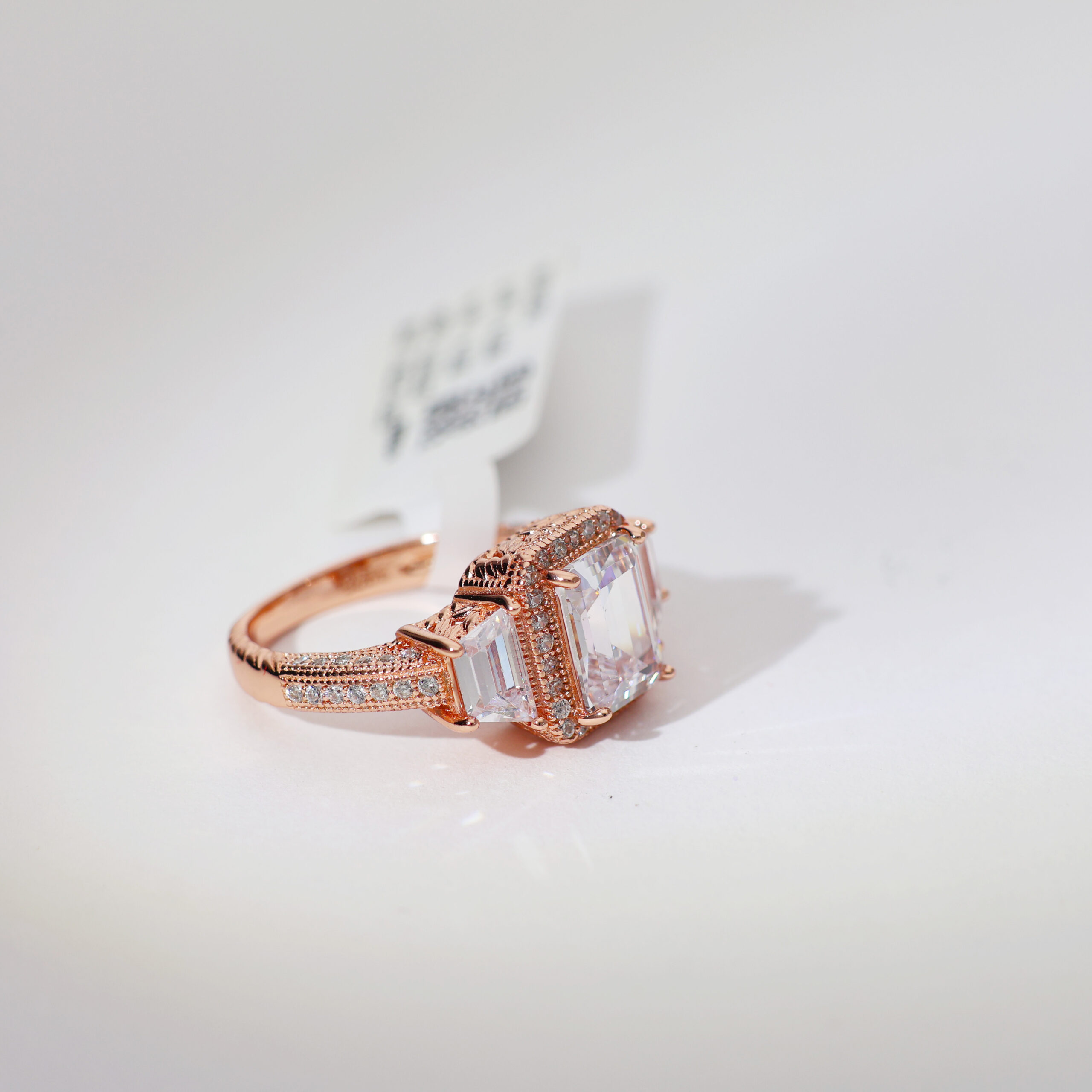 Elaris Regal Rosegold Ring - Image 5