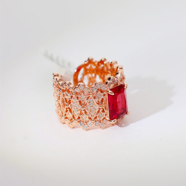 Rosaria Crown Rosegold Ring - Image 3