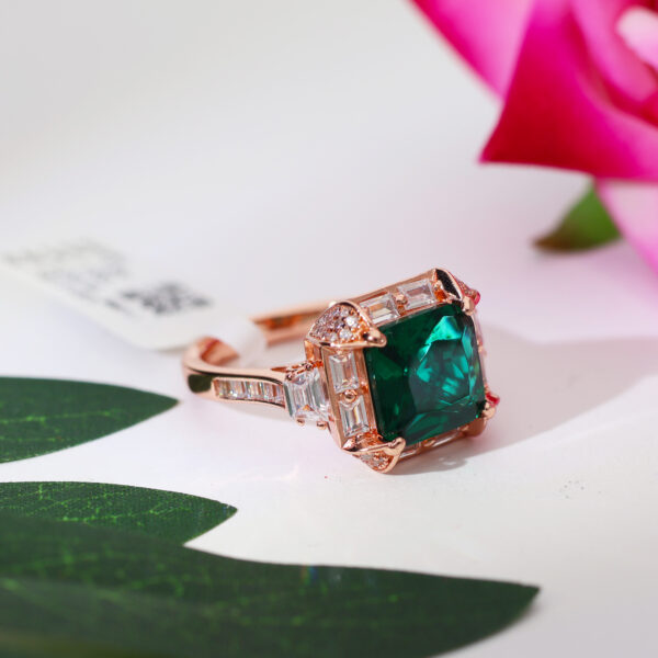 GlintEmerald Rosegold Ring - Image 6