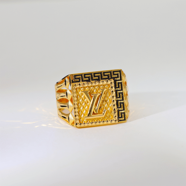 The Luxe Legacy Ring - Image 2