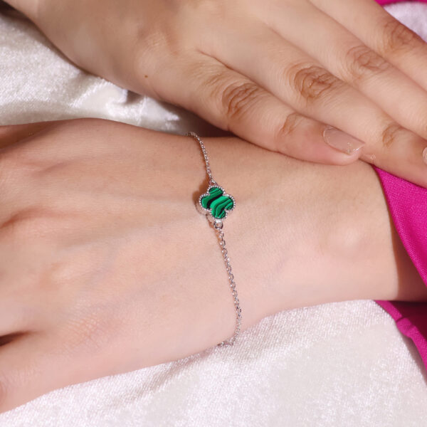 Green Aura Necklace Set - Image 6