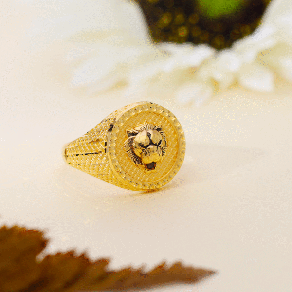 The Golden Monarch Ring - Image 5