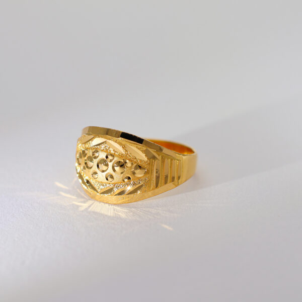 Classic Shine Ladies Ring - Image 3