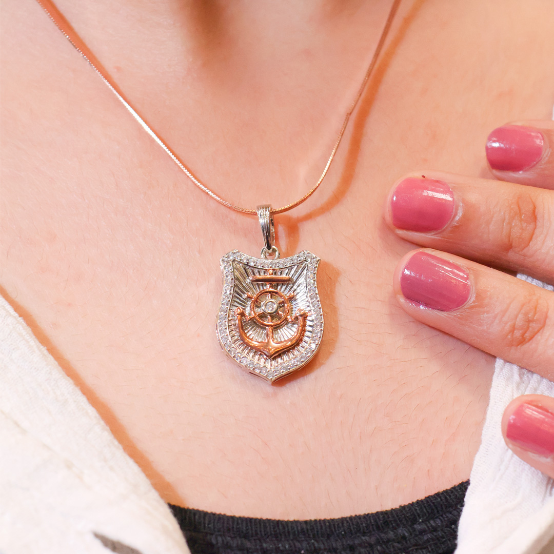 Ocean Helm Unisex Pendant / Without Chain