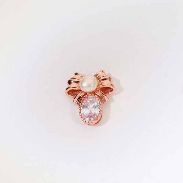 BlushCrown Rosegold Earrings - Image 3