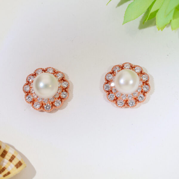 LustreDaisy Rosegold Earrings