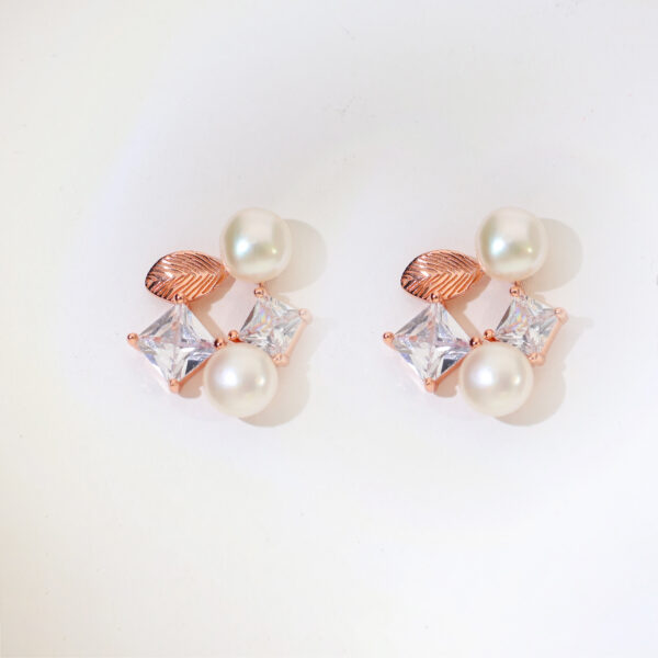 LeafLustre Rosegold Earrings - Image 2