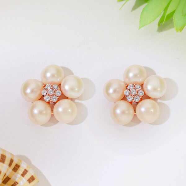 RoséBloom Cluster Rosegold Earrings