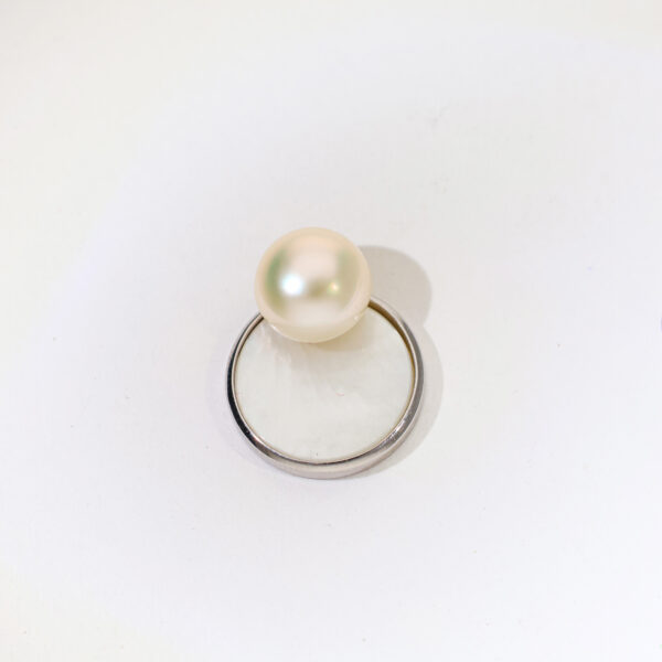 MoonShell Shine Silver Earrings - Image 3