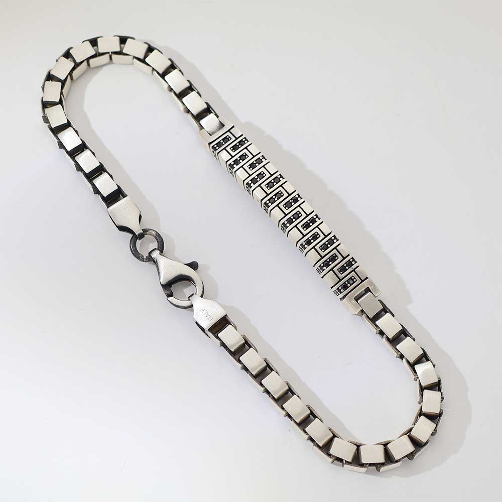 StepGrid Silver gents bracelet - Image 3
