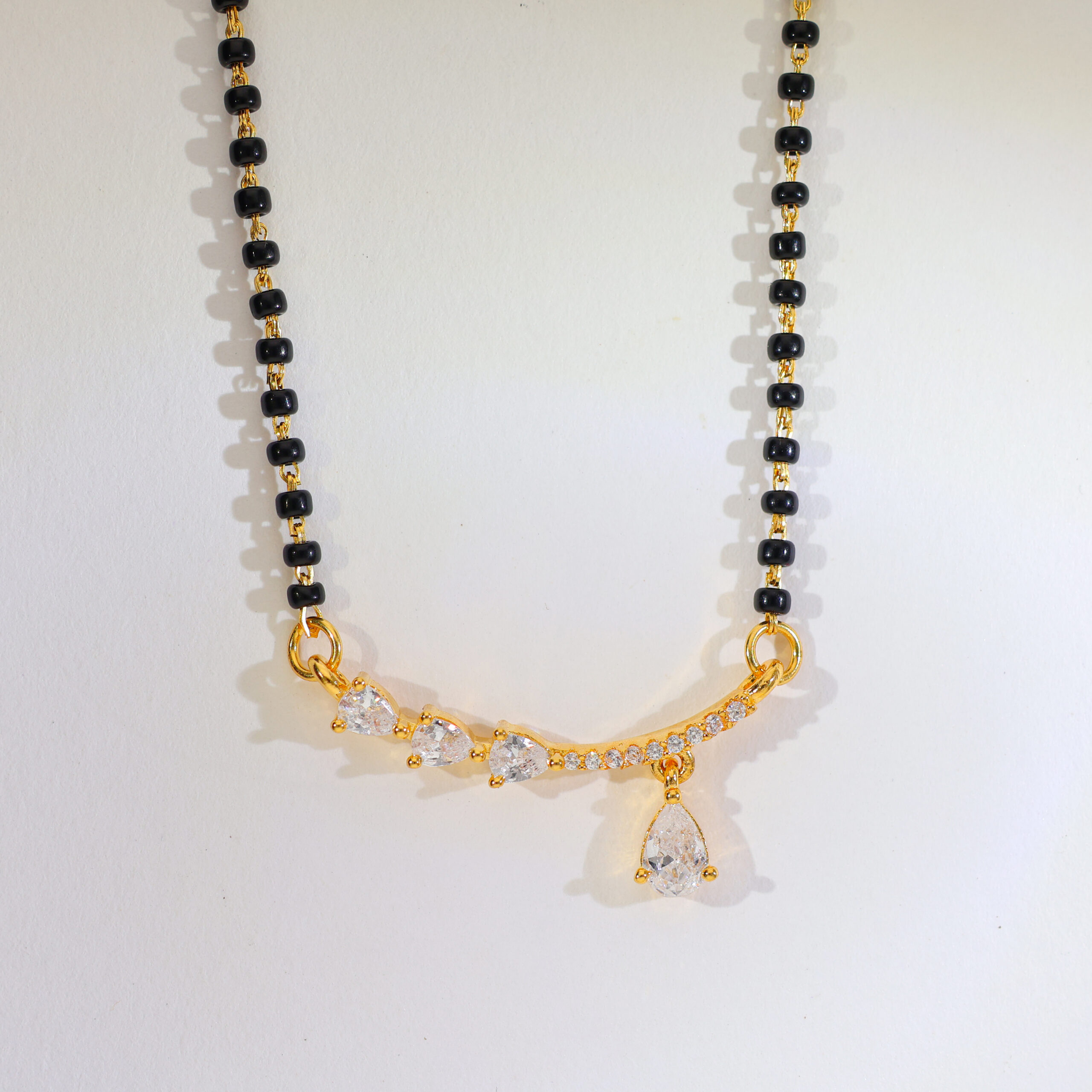 Minimal Curve Shine Mangalsutra - Image 3