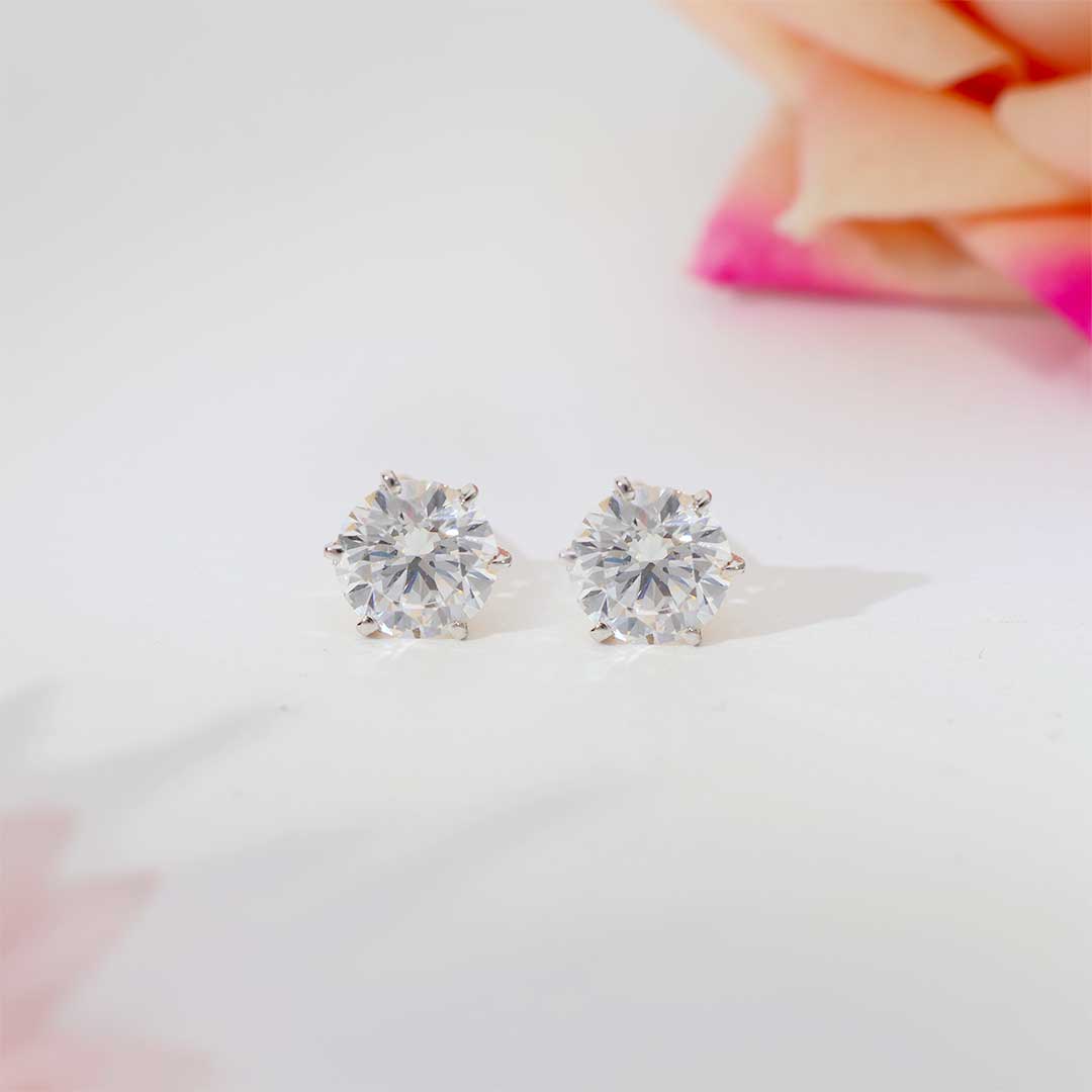 Timeless Round diamond Earring - Image 7