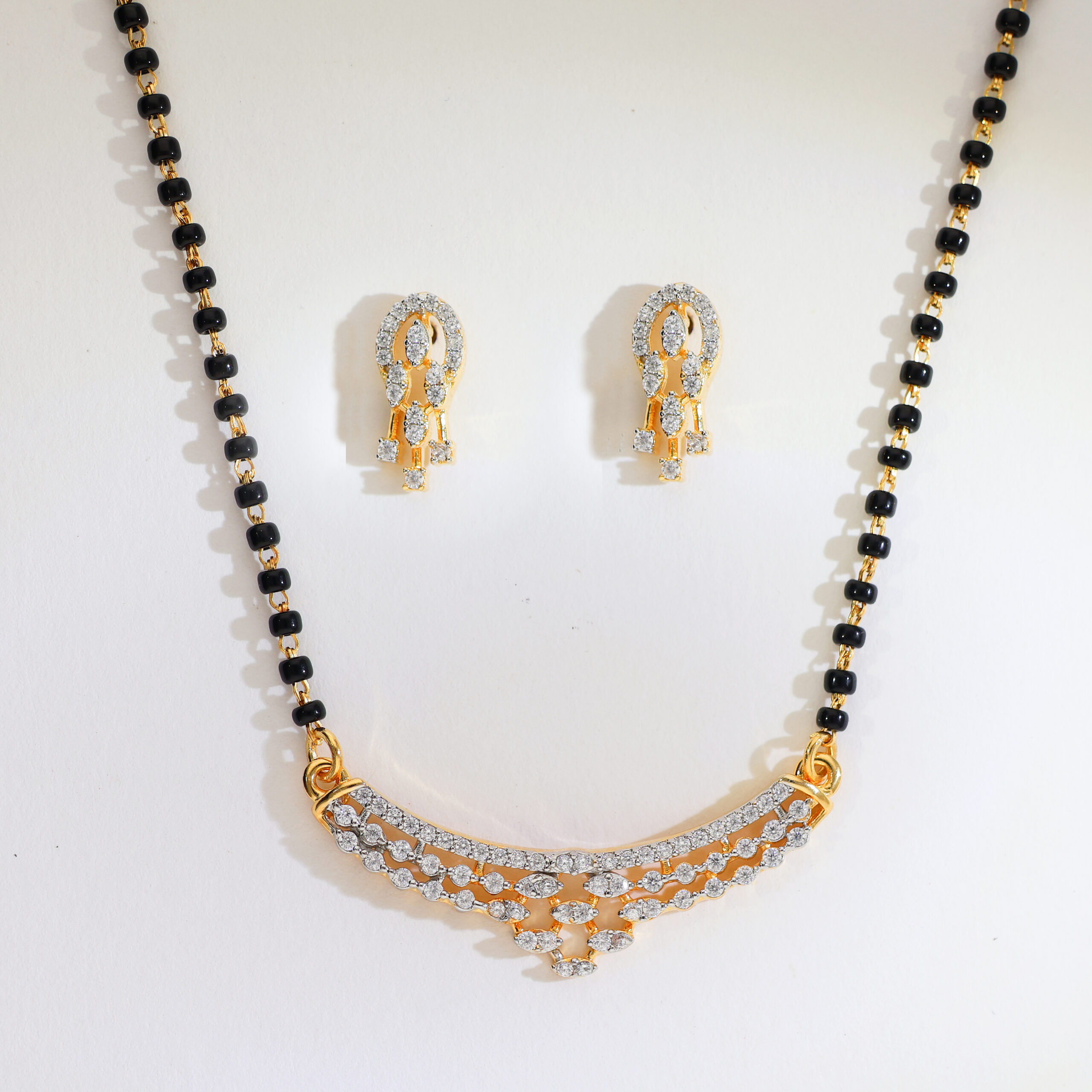 Elegant Curve Shine Mangalsutra - Image 2