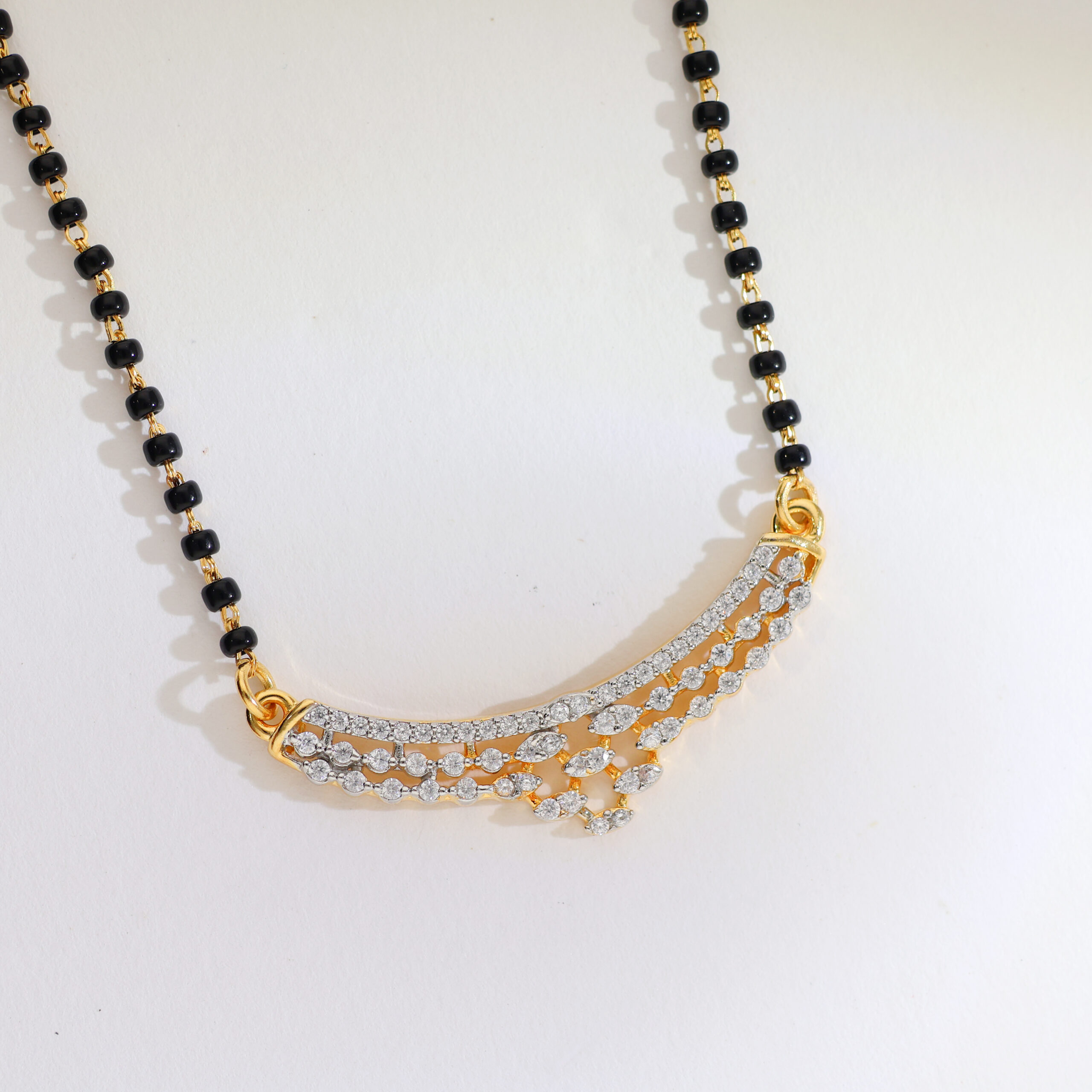 Elegant Curve Shine Mangalsutra - Image 3