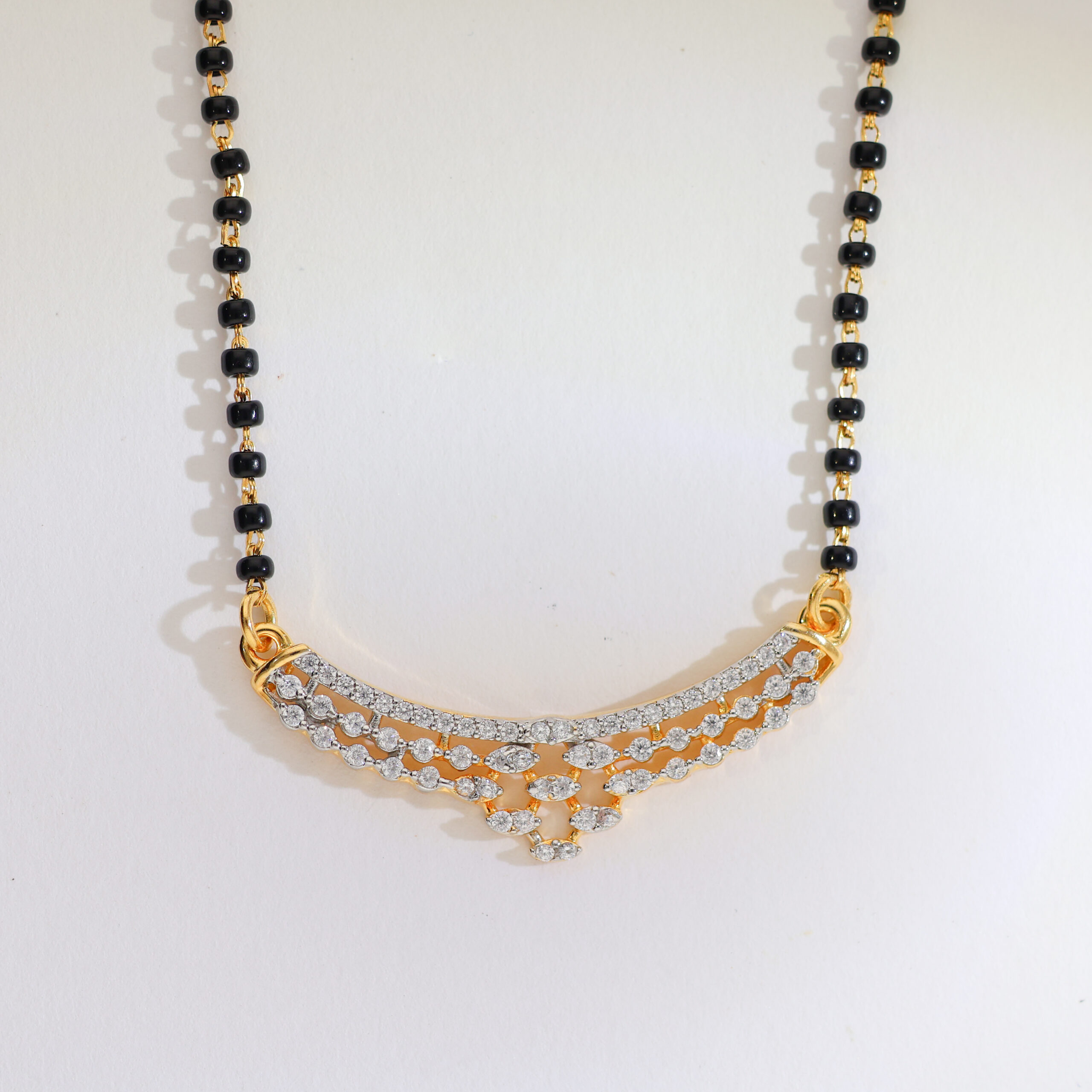 Elegant Curve Shine Mangalsutra - Image 4