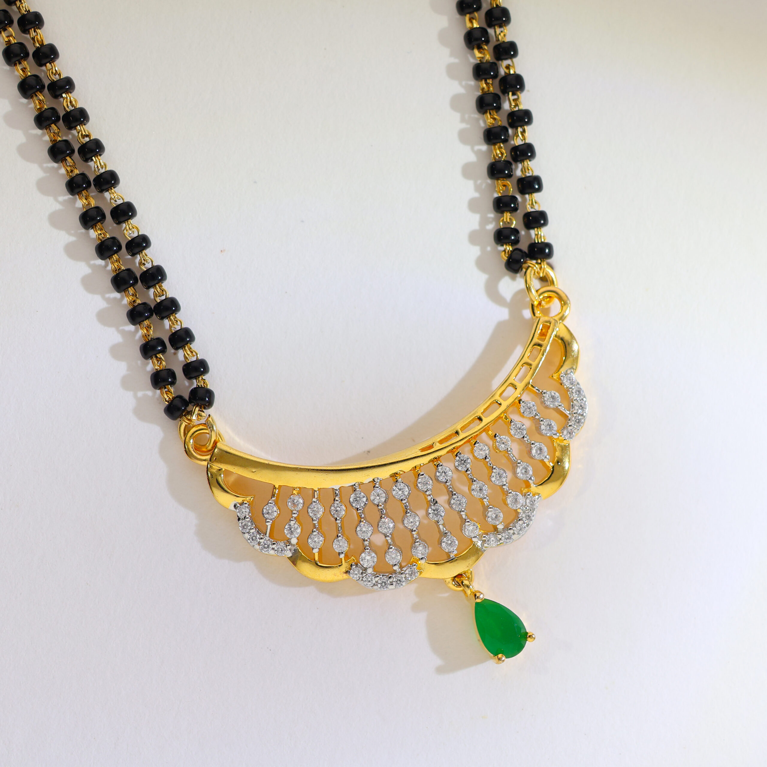 Double-Line Green Teardrop Mangalsutra - Image 4
