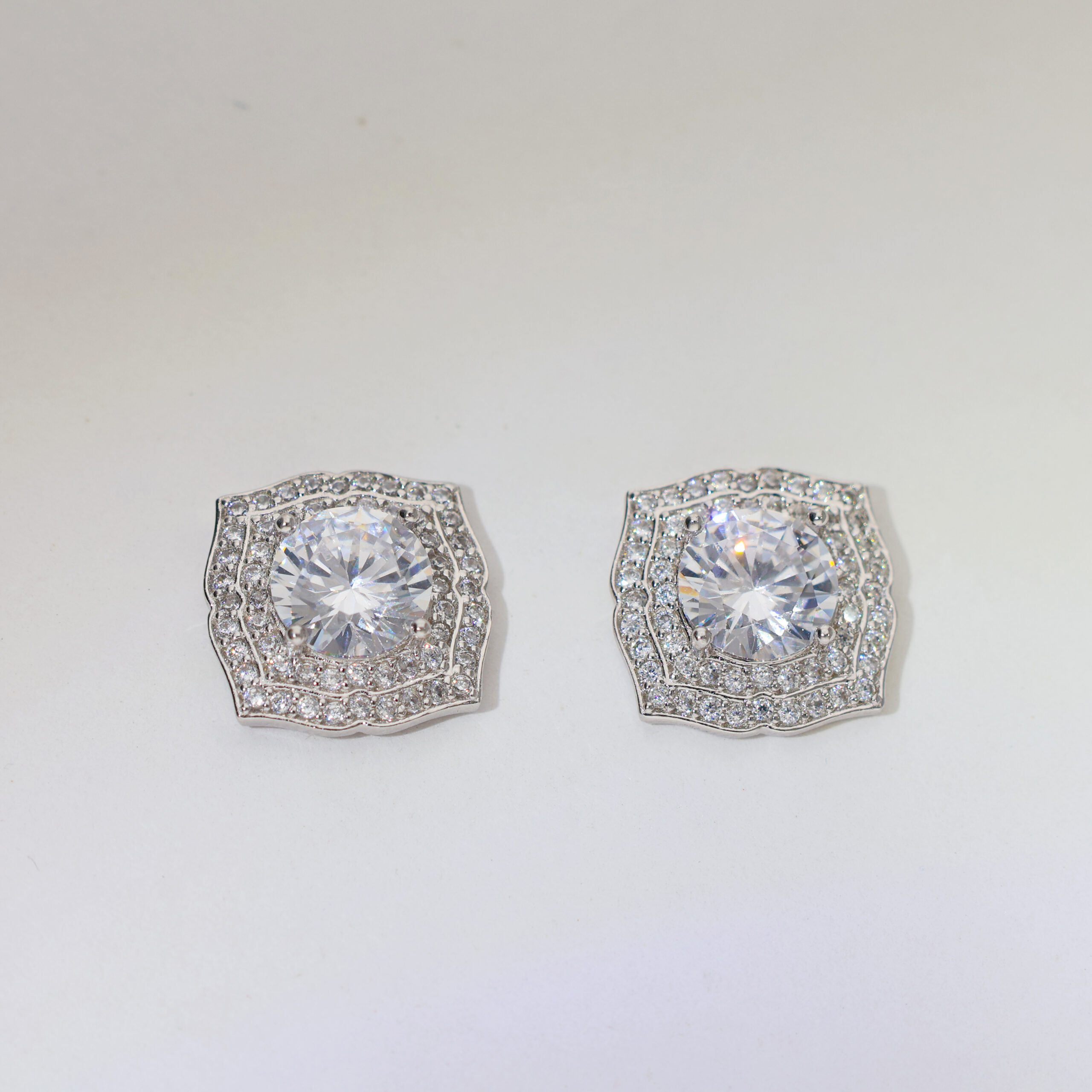 Royal Shield Sparkle Earring - Image 2