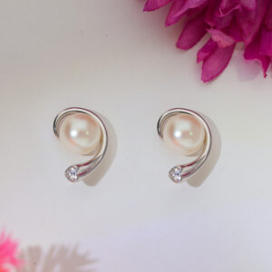 Swirl Pearl Classic Earring