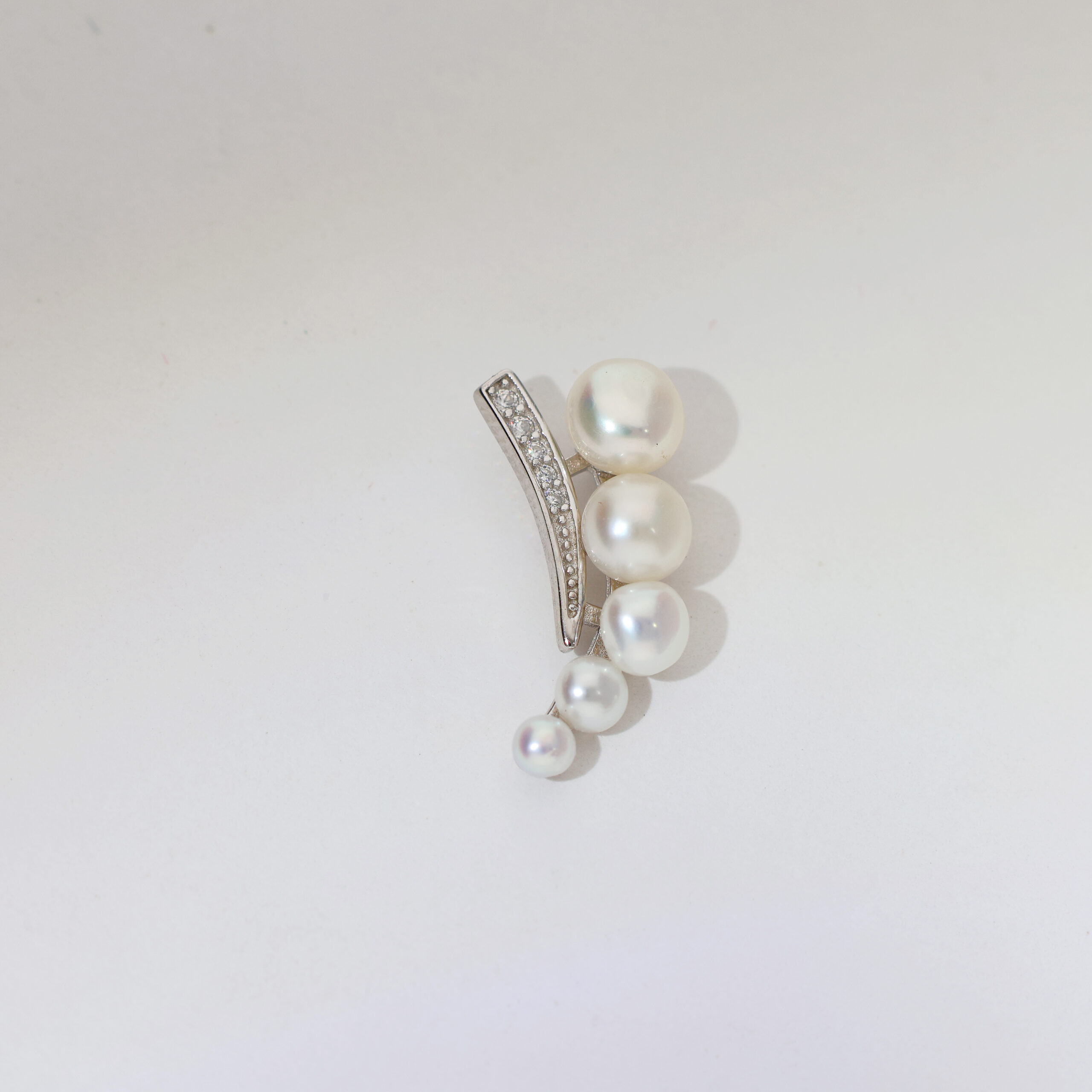 Luna Curve ladies Ear Cuffs - Image 4