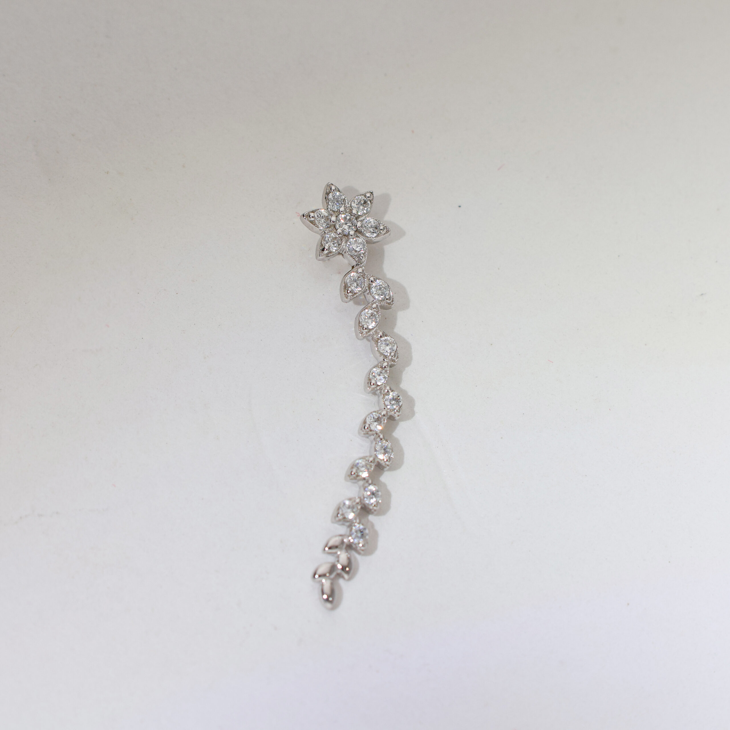 Flower Vine ladies Ear Cuffs - Image 3