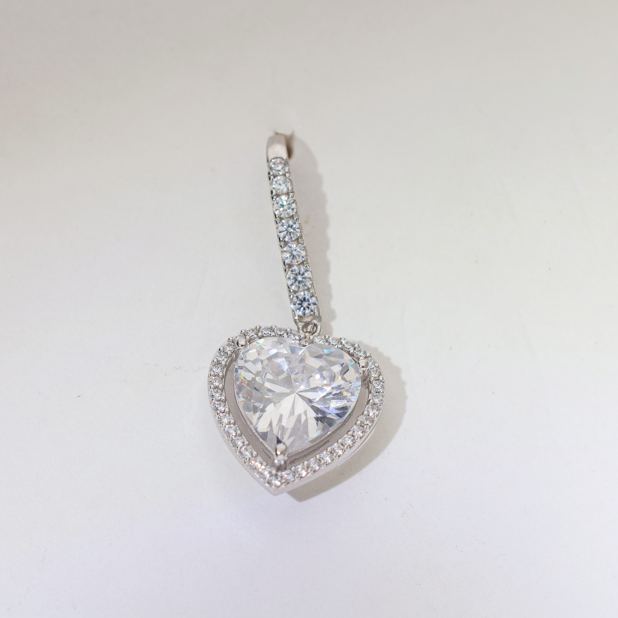 Heart Halo ladies Earring - Image 3