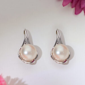 Pearl Teardrop ladies Earring