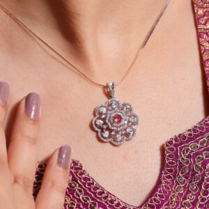 Crimson Center Bloom Pendant Set/ Without Chain