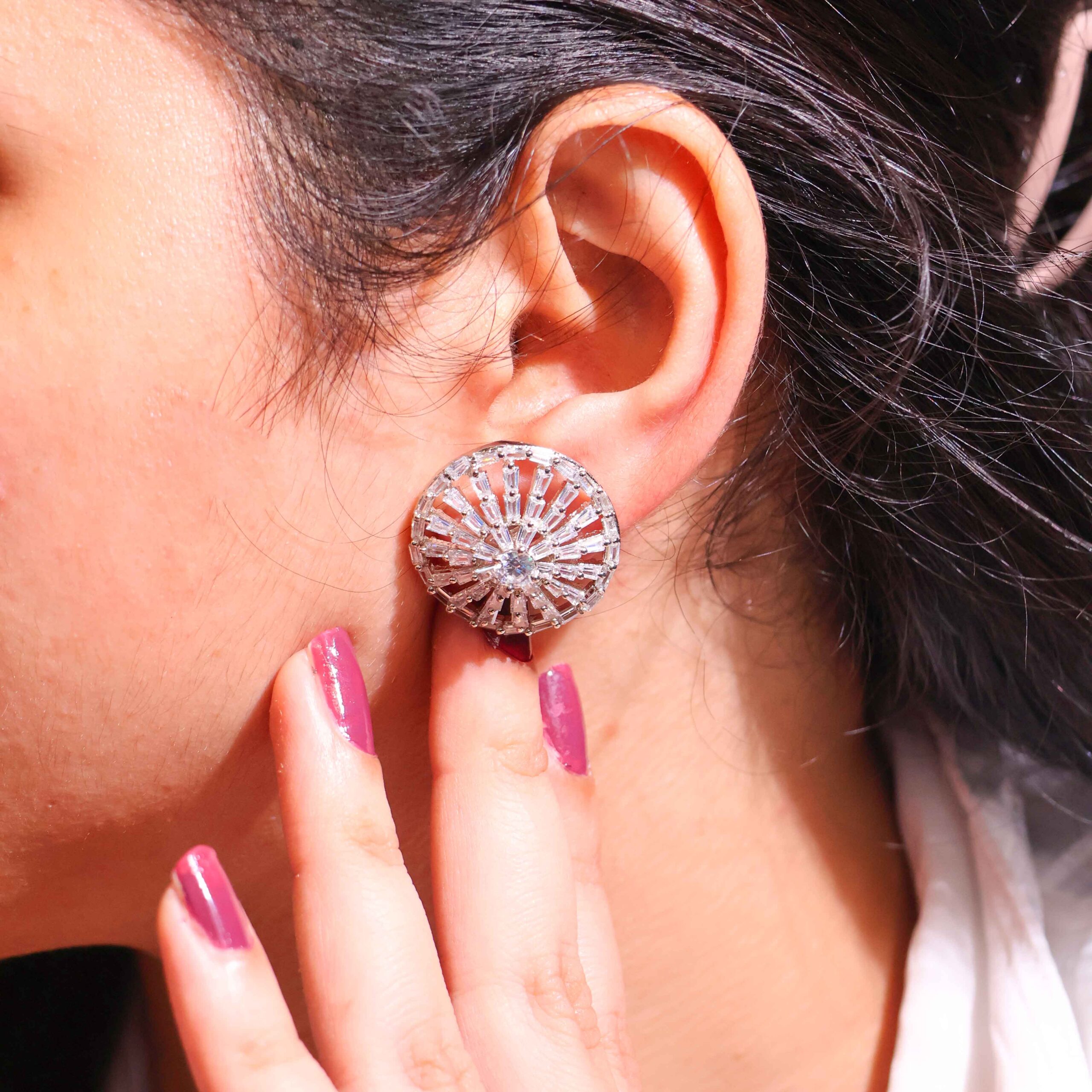 Sunburst Baguette Circle Ladies Earring - Image 5