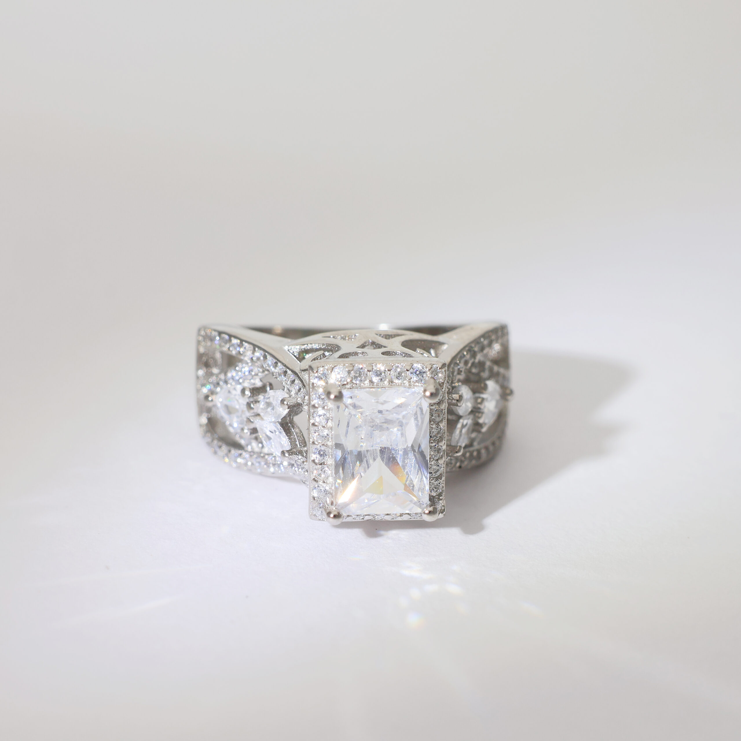 Square Halo Glow ladies ring - Image 2