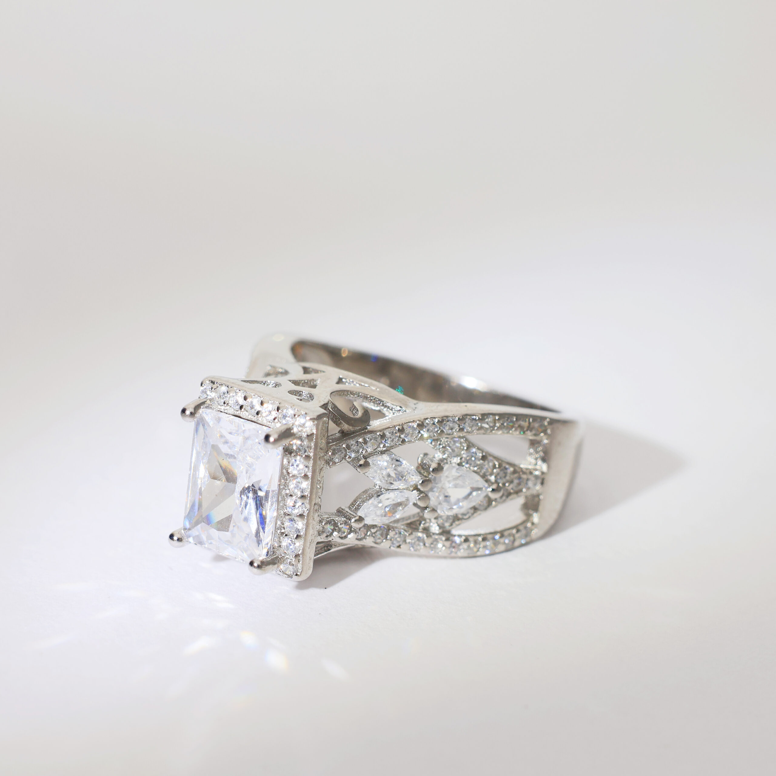 Square Halo Glow ladies ring - Image 4