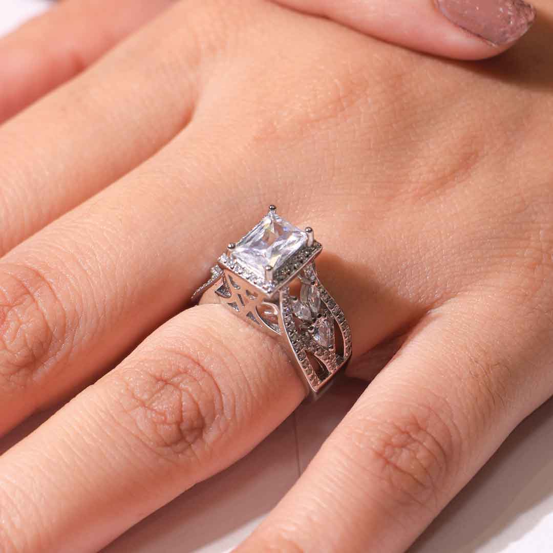 Square Halo Glow ladies ring