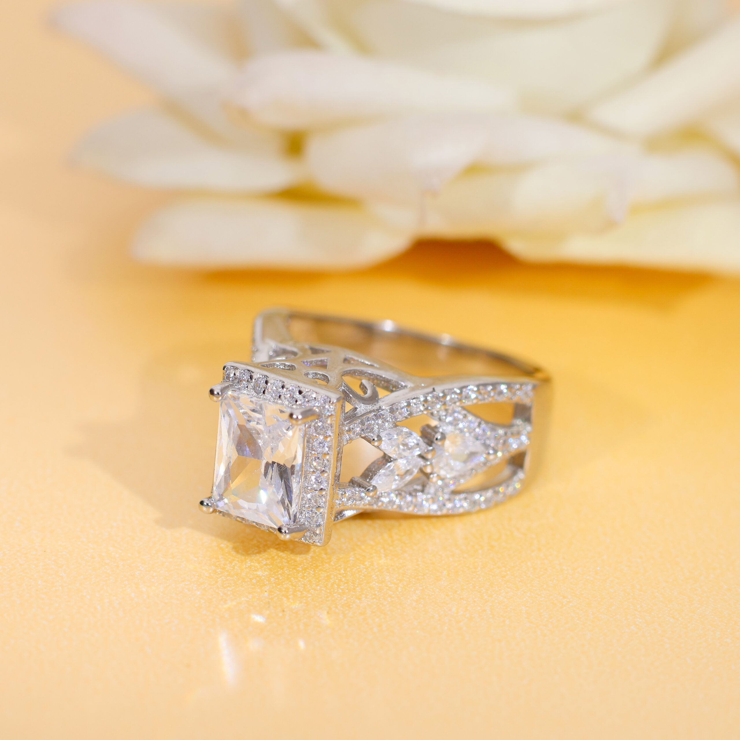 Square Halo Glow ladies ring - Image 6