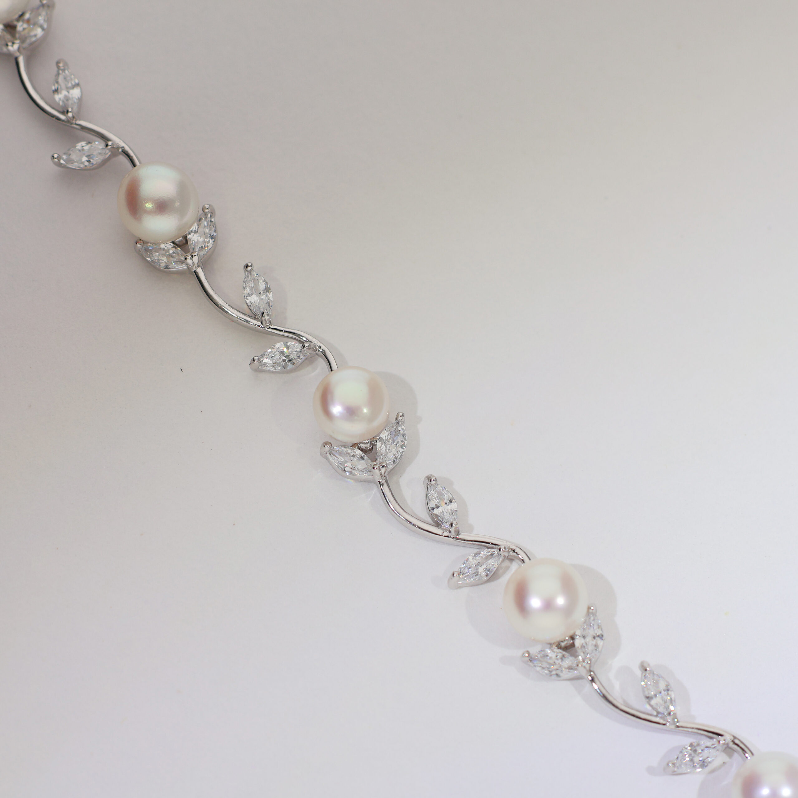 Pearl Leaf Vine Girlish Bracelet - Image 2