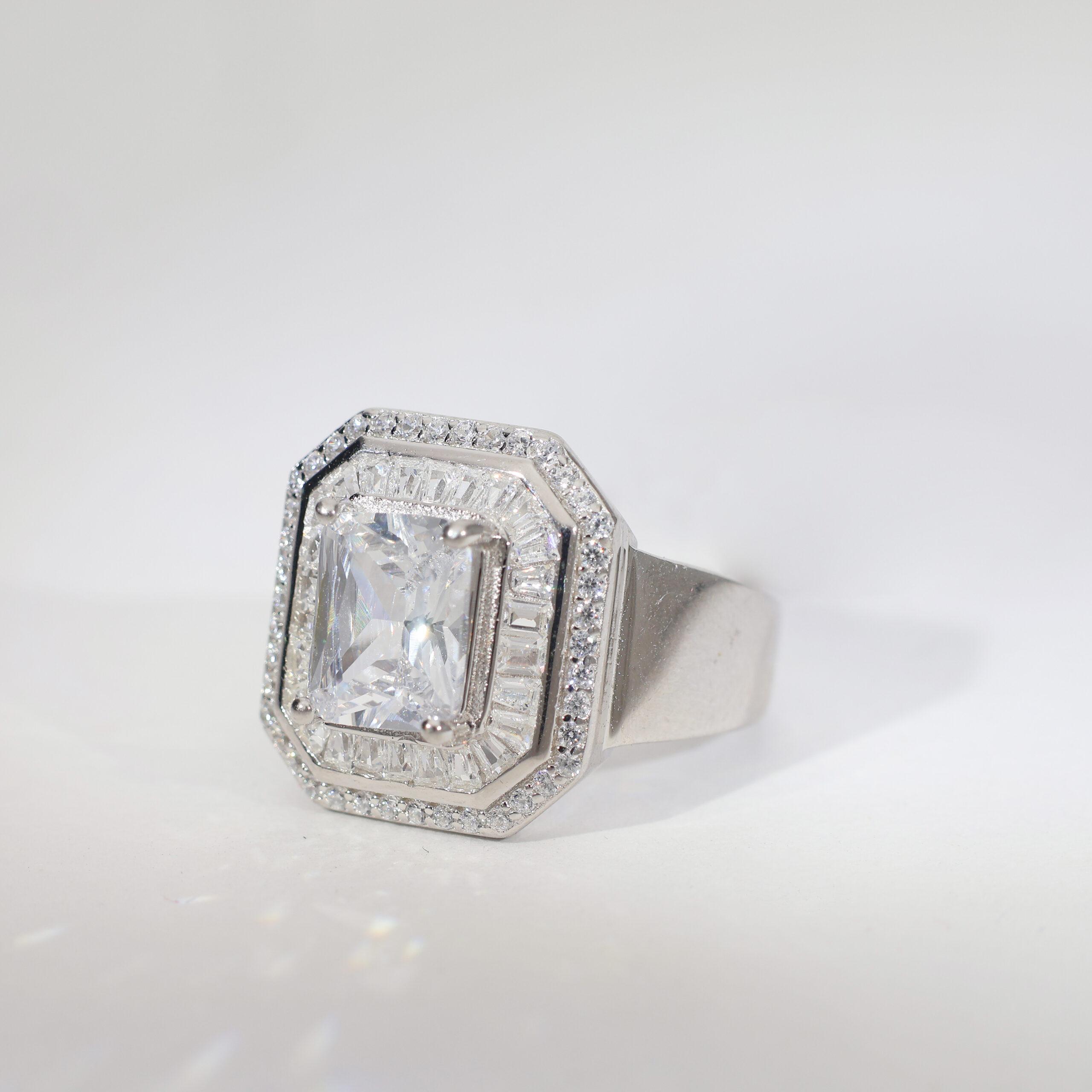 Diamond Portico ladies ring - Image 3