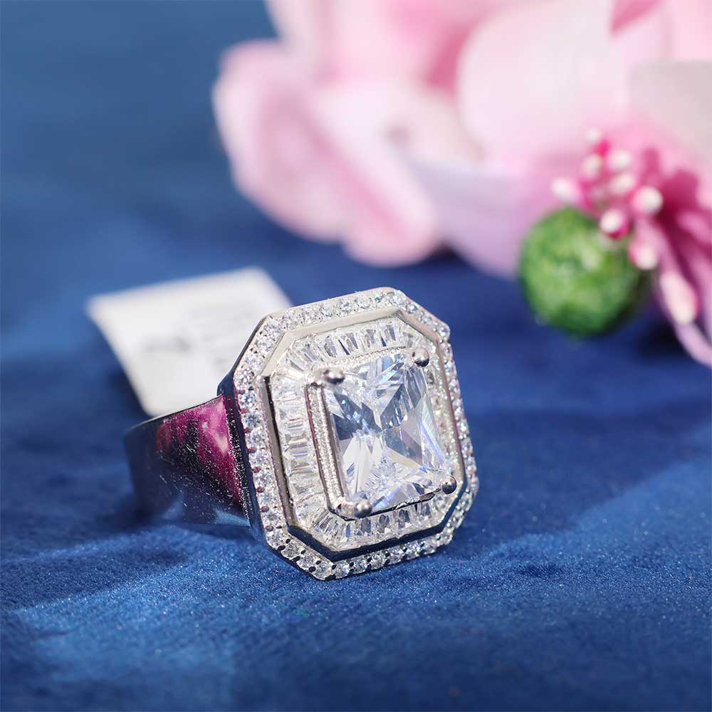 Diamond Portico ladies ring - Image 6