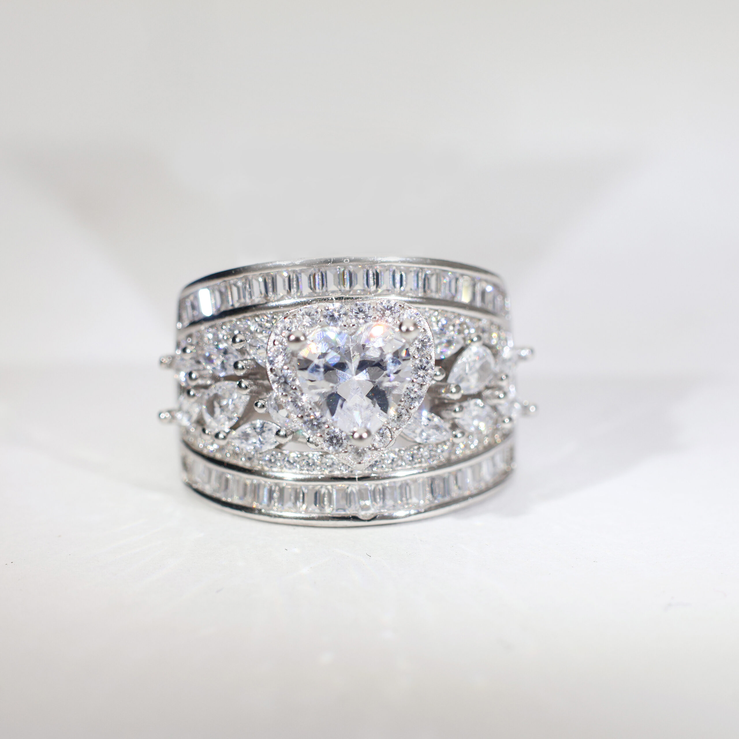 Royal Heart Glow ladies ring - Image 2