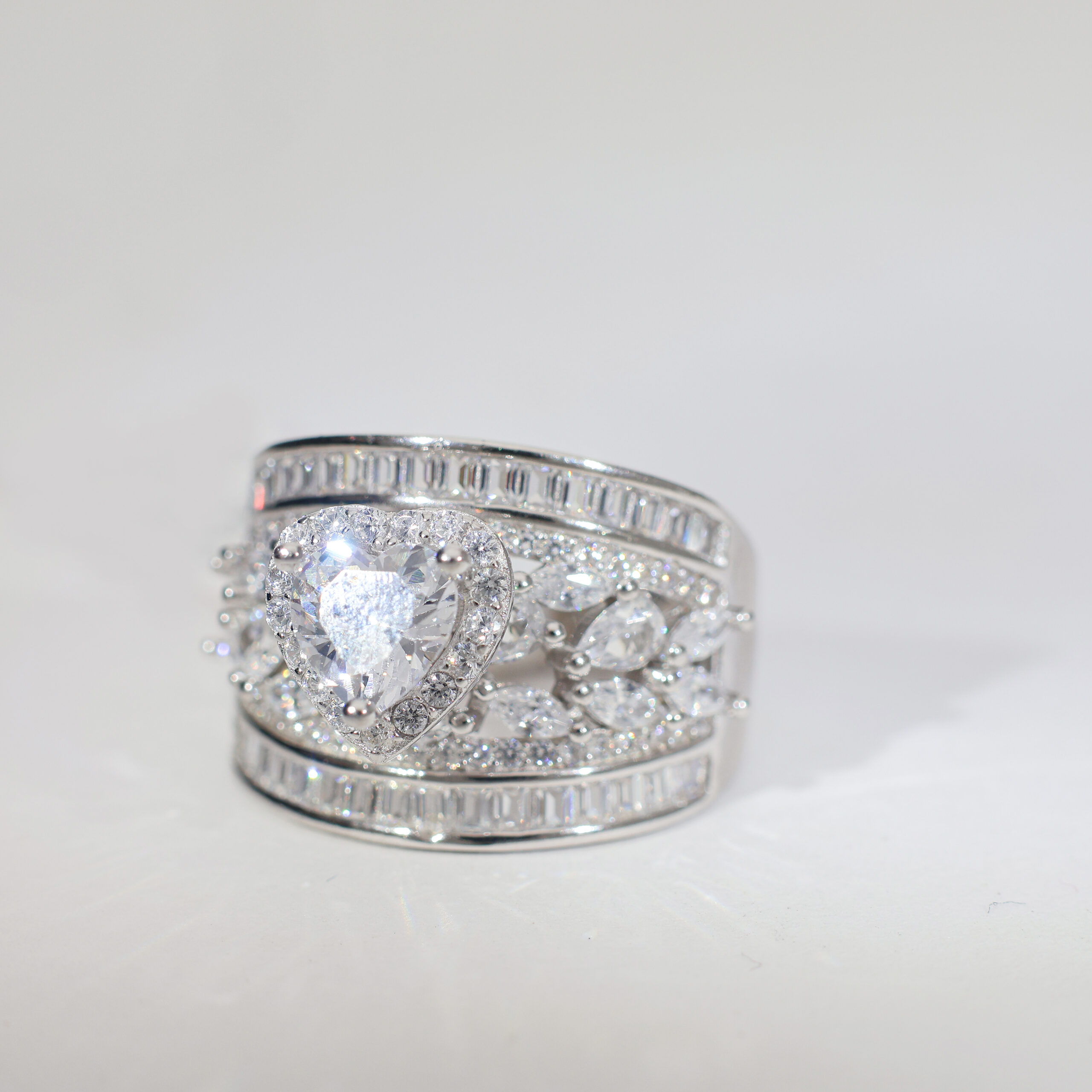 Royal Heart Glow ladies ring - Image 3