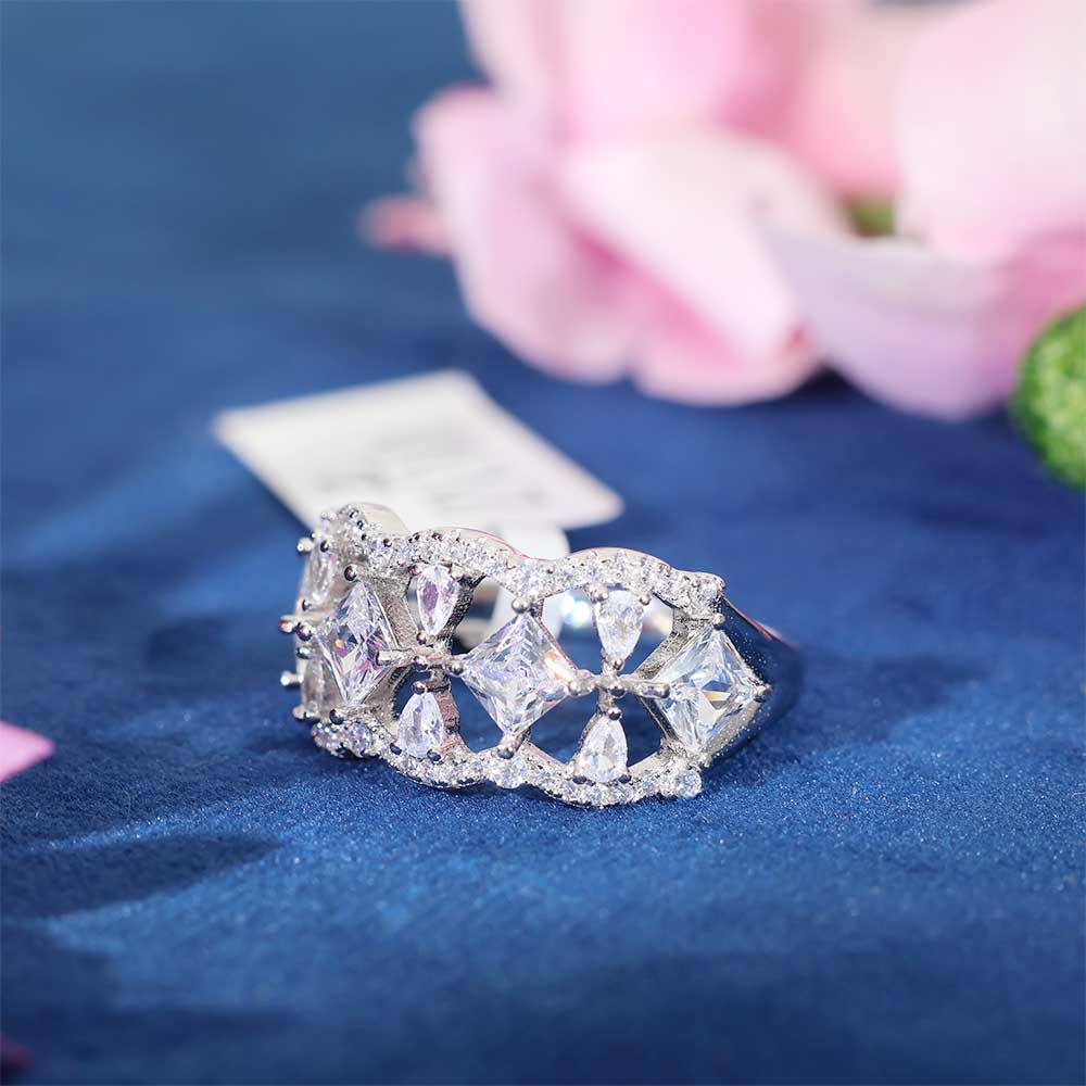 Diamond Quilt Ladies Ring - Image 6