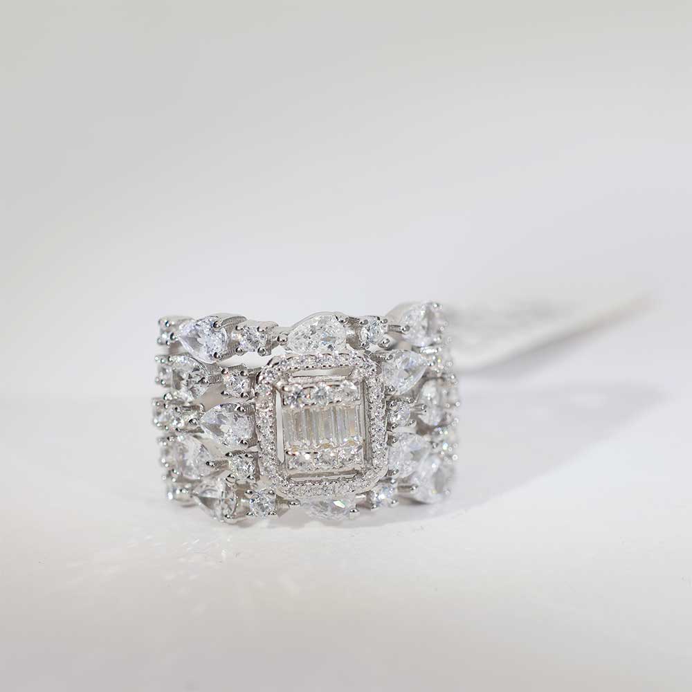 Classic Baguette Center Ladies Ring - Image 2